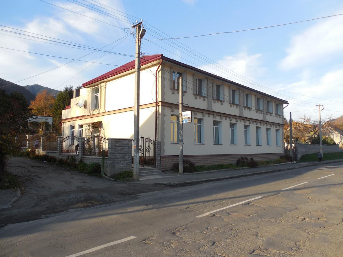 Prezident Hotel Terebesfejérpatak Kültér fotó
