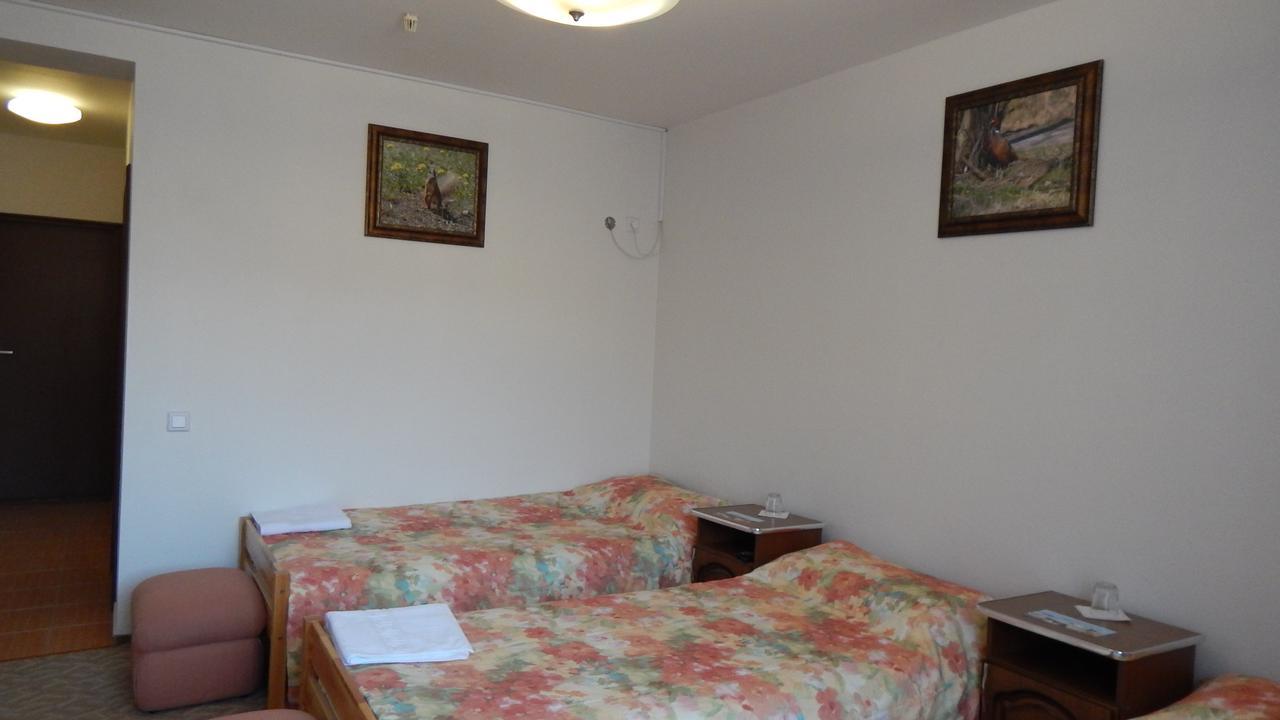 Prezident Hotel Terebesfejérpatak Kültér fotó